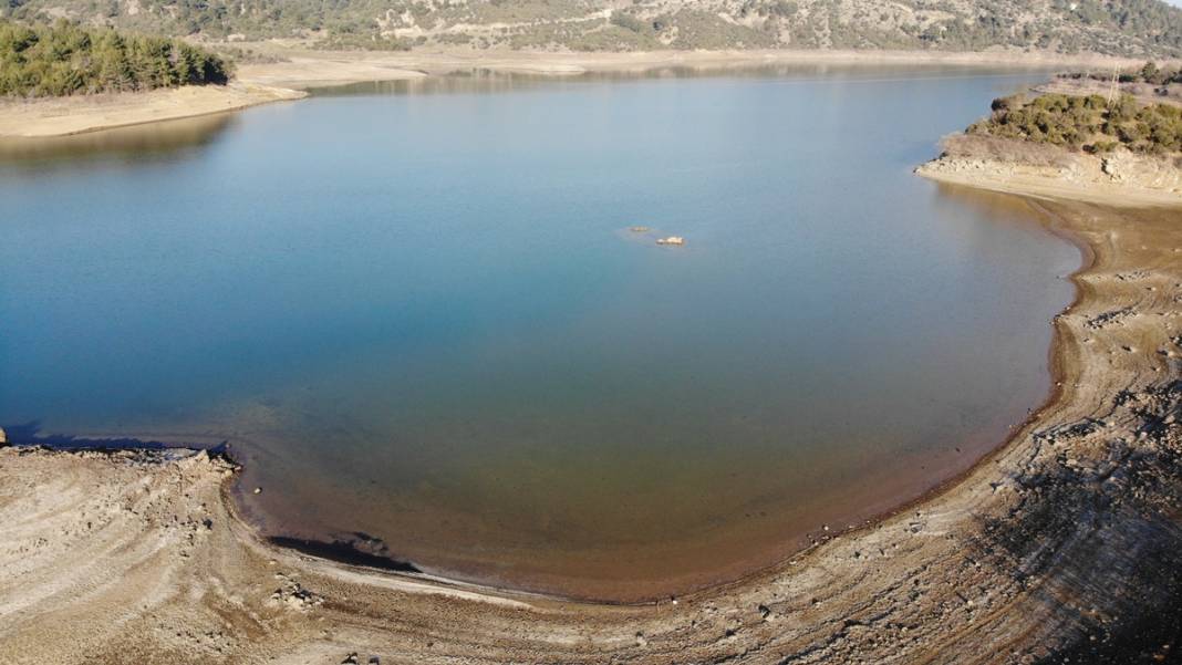 O ilde su yasağı başladı: Ağır cezası var! Barajlar boş kalınca belediye su kullanımına kısıtlama getirdi 30